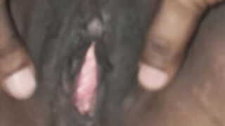 Sri Lankan Mature MILF gets pussy massaged with loud moan | ශානි අක්කිගෙ හුත්ත මසාජ්