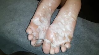 Covering my GFs soles in hot wax