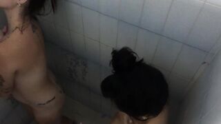 I take a delicious shower with my stepsister's girlfriend