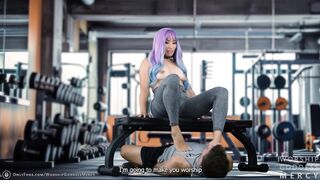 Gym Baddie Dominates Him And Stretches His Ass With Her Strapon