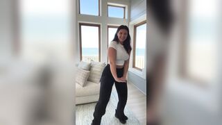 Curvy Brunette Shows Off Juicy Booty Dance Moves